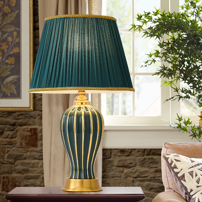 Light Luxury Dark Green Ceramic Table Lamp
