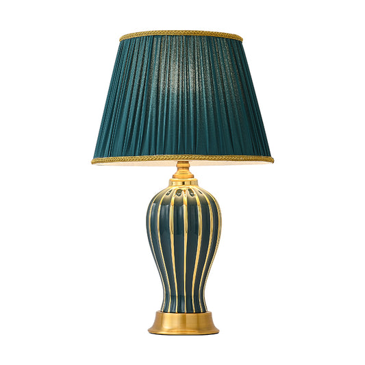 Light Luxury Dark Green Ceramic Table Lamp