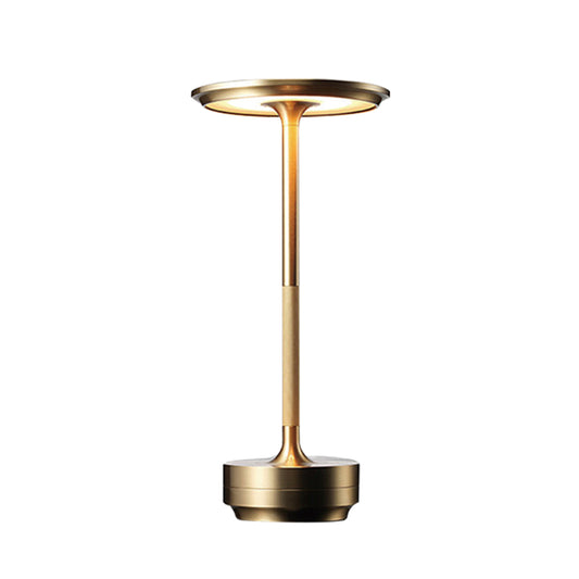 Charging desk light